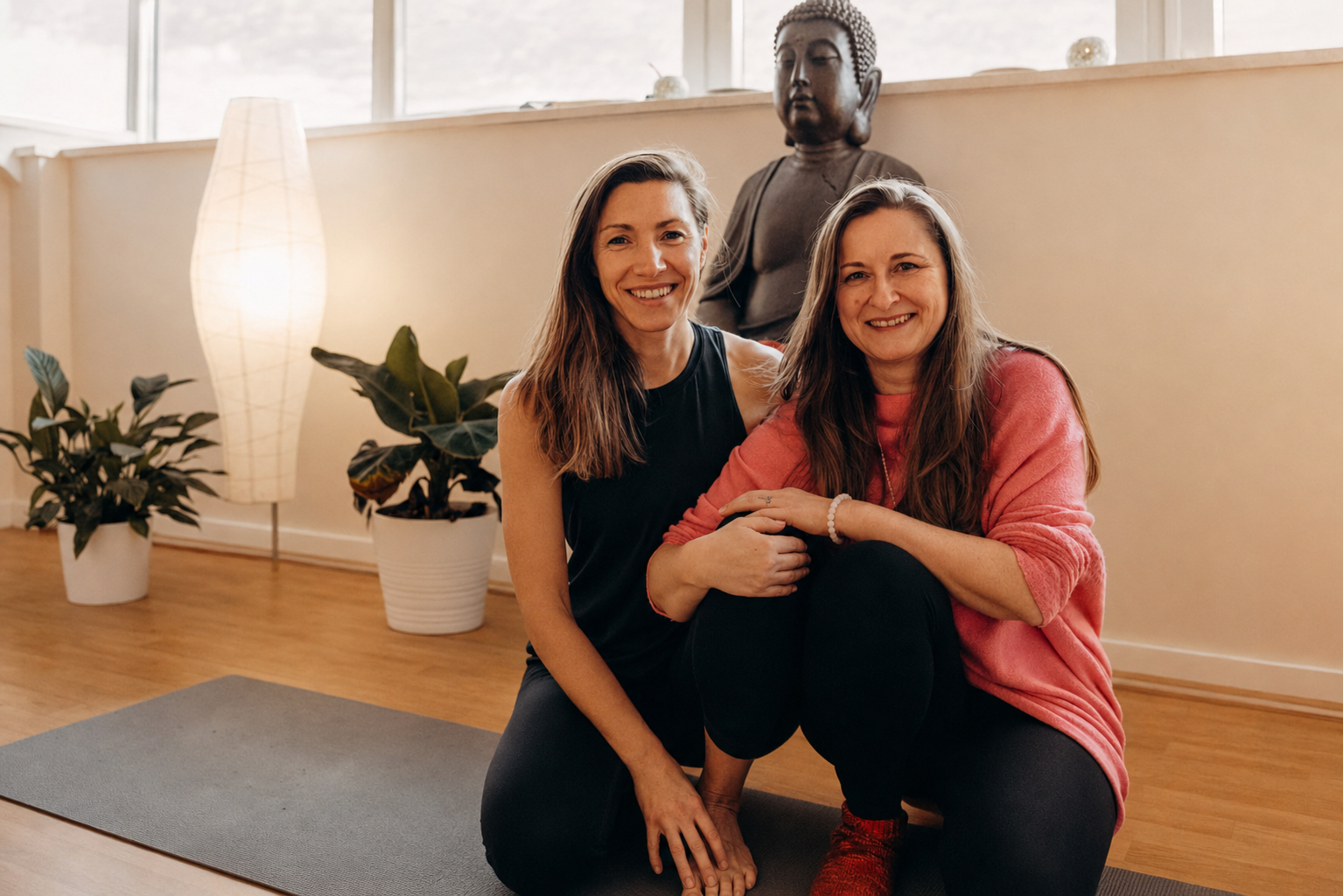 Stefanie Richter (links) und Sandra Laudenbach (rechts), die Gastgeberinnen von Das Retreat für Frauen